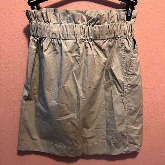 A new day light green Paperbag style skirt - Picture 2 of 8